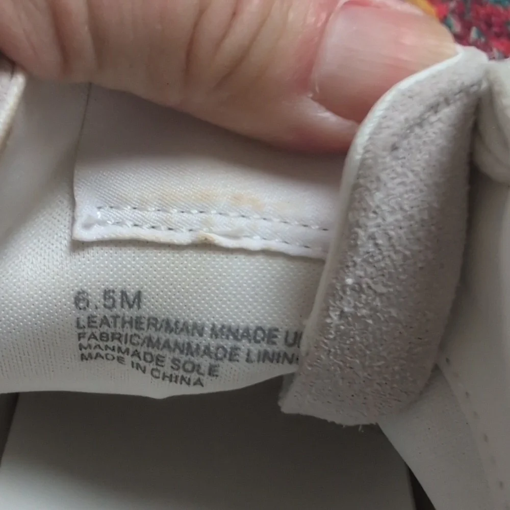 Gianni Bini white high tops Size 6.5M EUC
